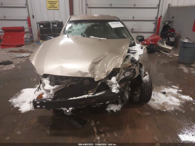 Toyota Corolla Ce Image 10