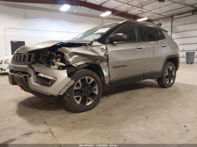 Jeep Compass Trailhawk 4x4 Image 14