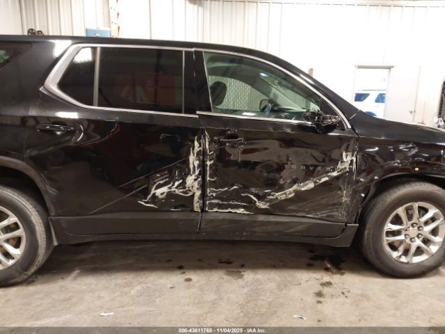 Chevrolet Traverse Ls Image 5