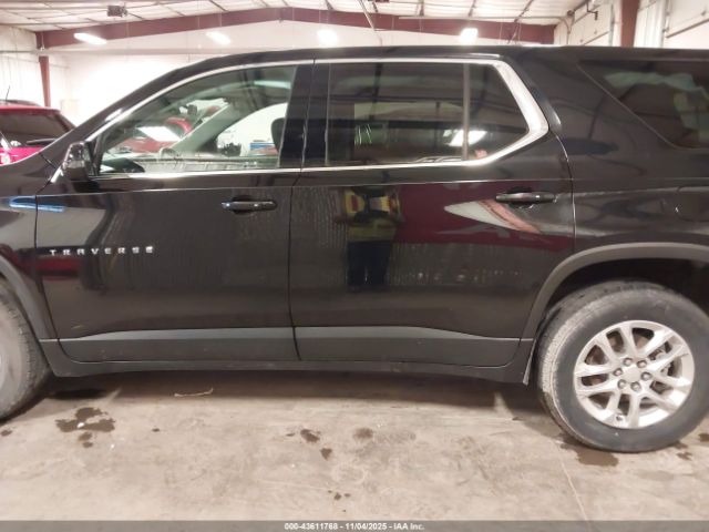 Chevrolet Traverse Ls Image 12