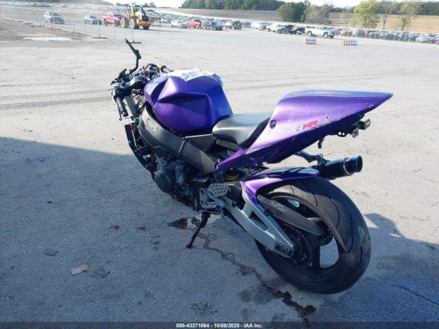 Honda Cbr900 Rr Image 7