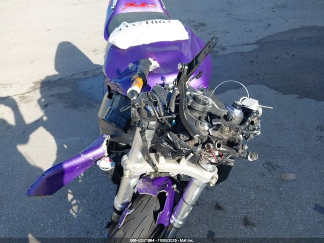 Honda Cbr900 Rr Image 12