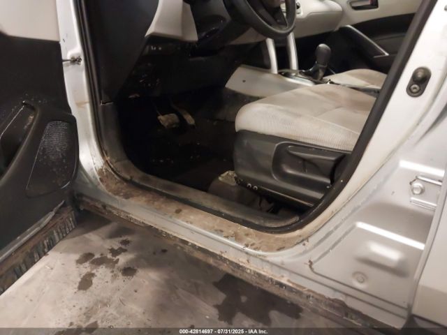 Toyota Corolla L Image 5