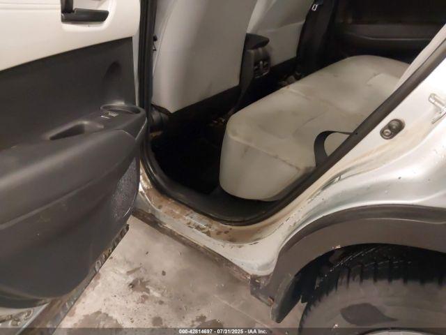 Toyota Corolla L Image 13