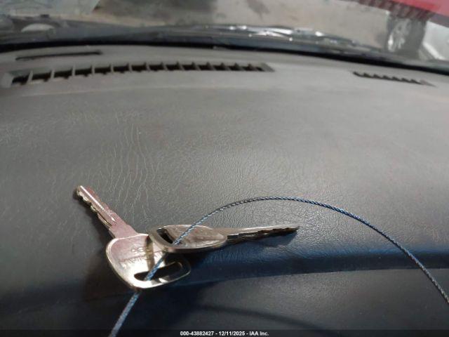 Chevrolet Express Image 10