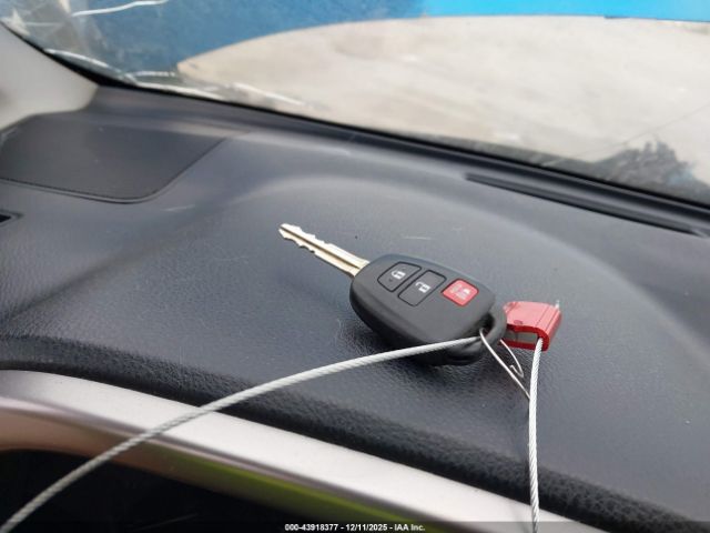 Toyota RAV4 Le Image 6