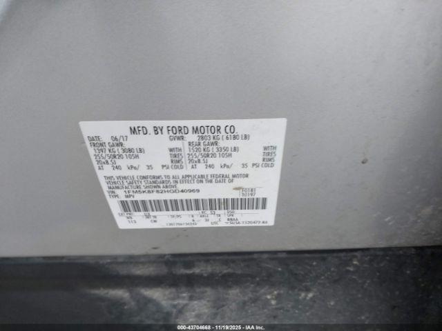 Ford Explorer Limited Image 16