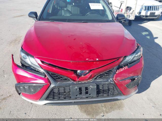 Toyota Camry Xse Hybrid Image 6