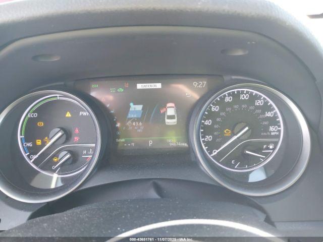 Toyota Camry Xse Hybrid Image 7