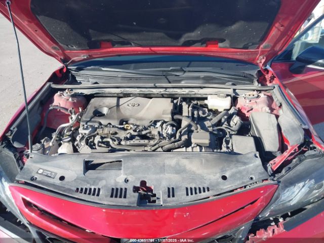 Toyota Camry Xse Hybrid Image 8