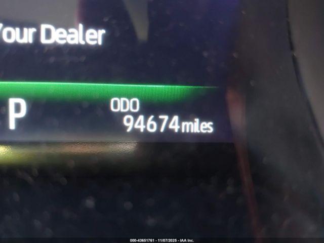 Toyota Camry Xse Hybrid Image 12