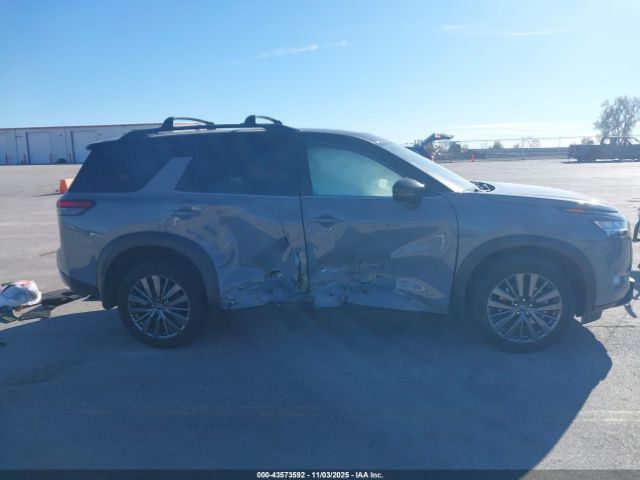 Nissan Pathfinder Sl 4wd Image 9