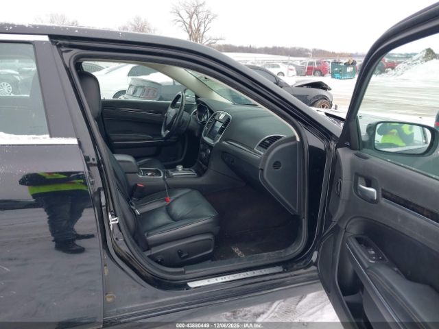 Chrysler 300c Awd Image 6