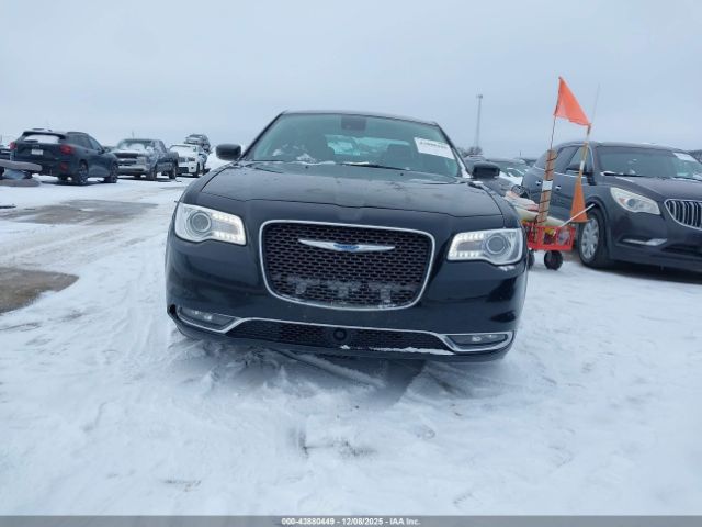 Chrysler 300c Awd Image 12