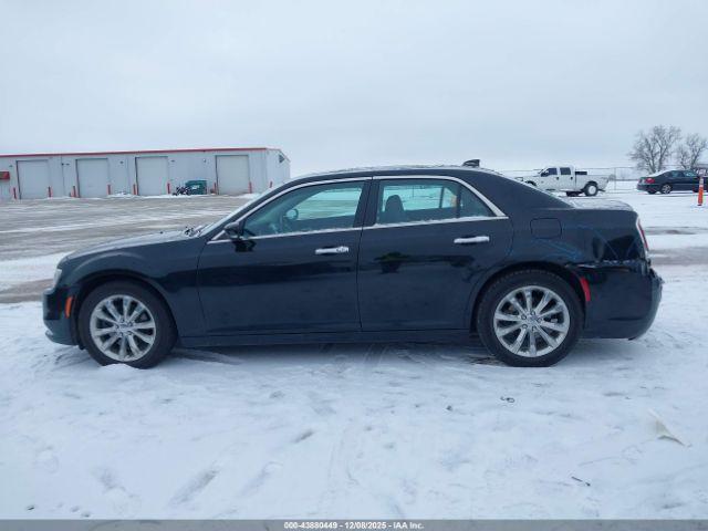 Chrysler 300c Awd Image 11