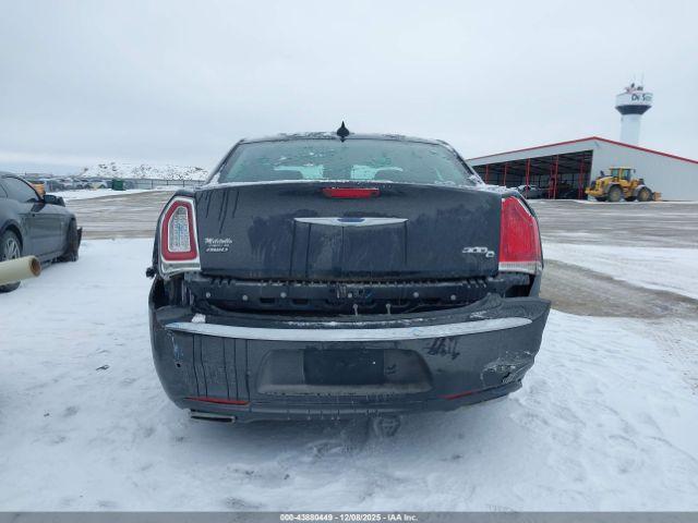 Chrysler 300c Awd Image 13