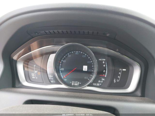 Volvo XC60 T6 Platinum Image 2