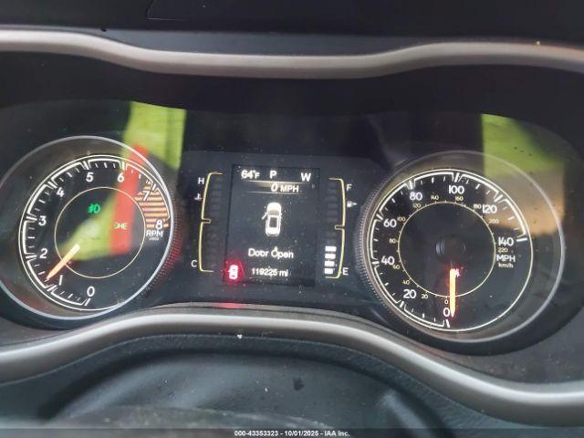 Jeep Cherokee Latitude Fwd Image 3