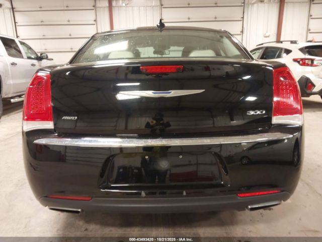 Chrysler 300 Limited Awd Image 9