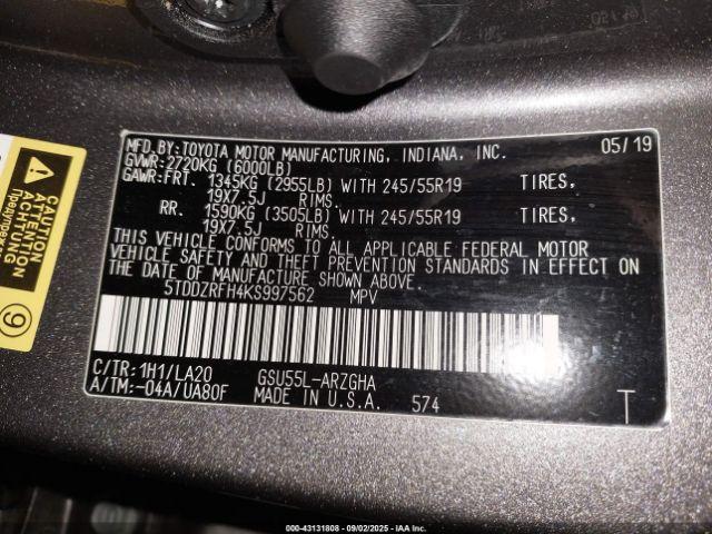 Toyota Highlander Limited Platinum Image 15