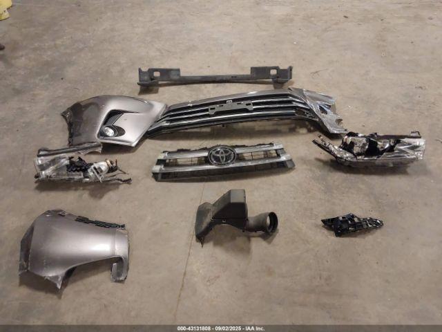 Toyota Highlander Limited Platinum Image 14