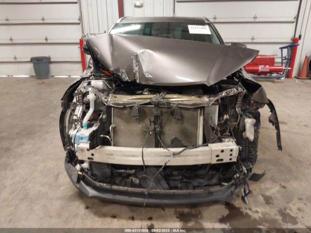 Toyota Highlander Limited Platinum Image 17