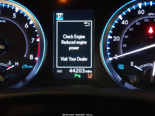 Toyota Highlander Limited Platinum Image 3