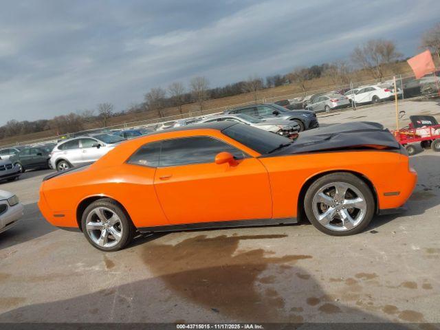 Dodge Challenger Image 6