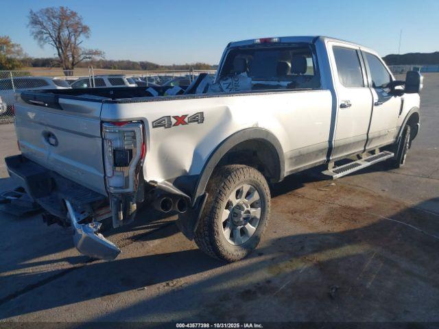 Ford F-350 Lariat Image 2