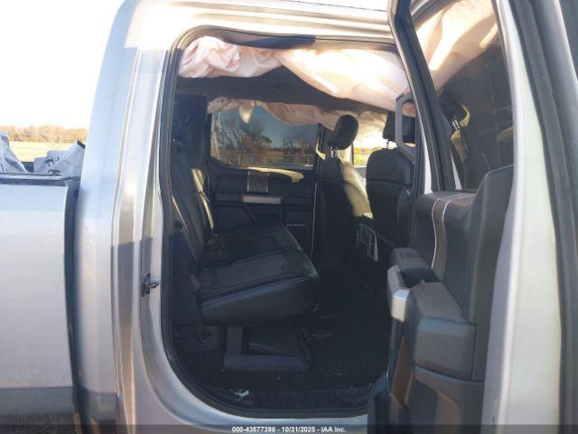 Ford F-350 Lariat Image 7