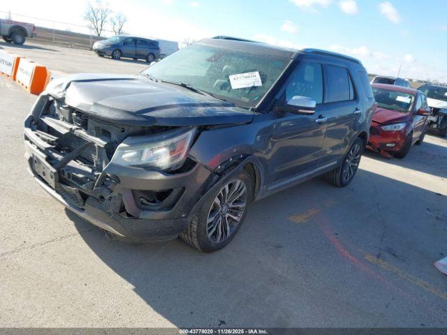 Ford Explorer Platinum Image 11