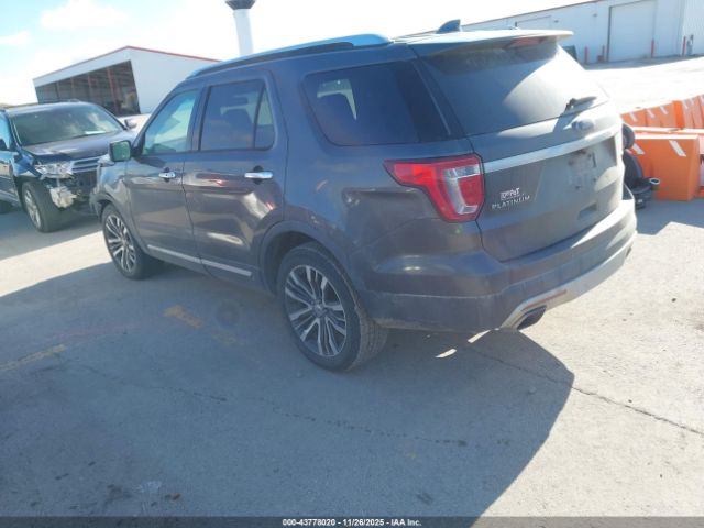 Ford Explorer Platinum Image 9