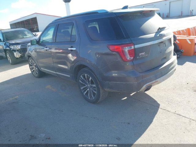 Ford Explorer Platinum Image 9