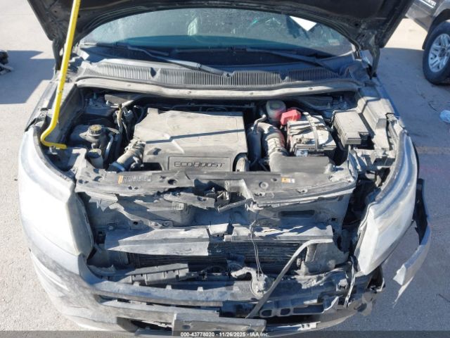 Ford Explorer Platinum Image 12