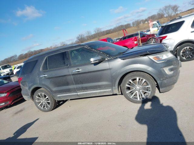 Ford Explorer Platinum Image 6