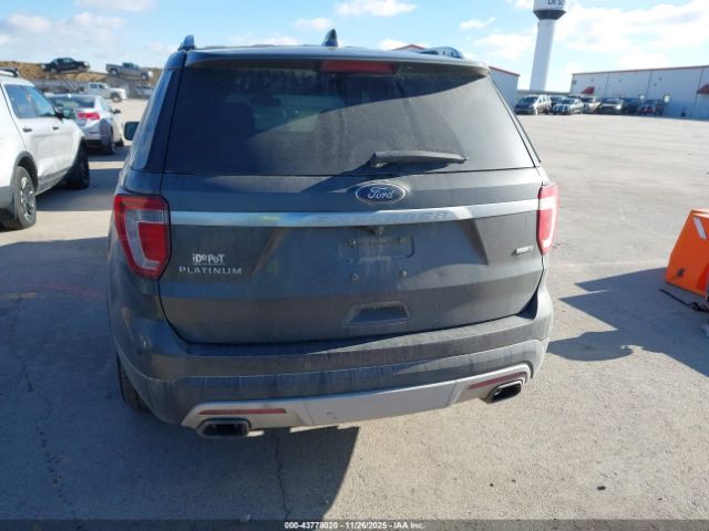 Ford Explorer Platinum Image 14