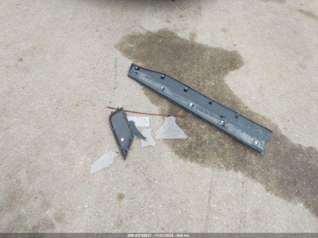 Toyota RAV4 Le Image 9