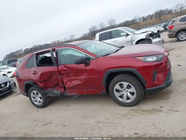 Toyota RAV4 Le Image 13