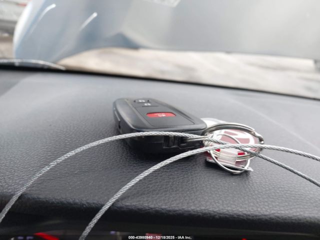 Toyota RAV4 Xle Image 11