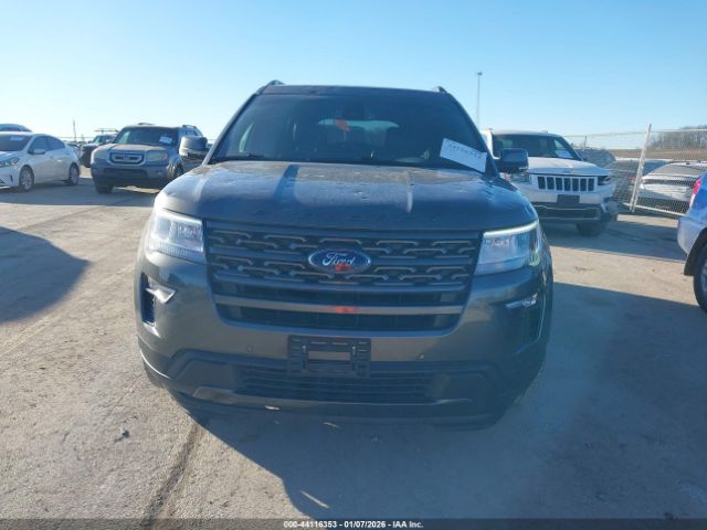 Ford Explorer Xlt Image 16