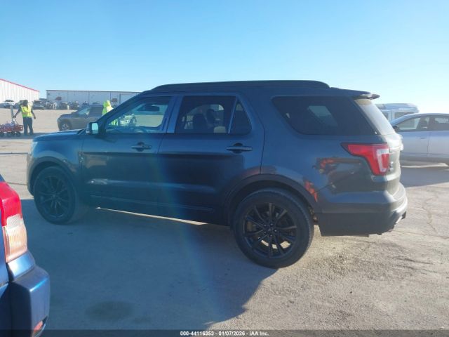 Ford Explorer Xlt Image 2