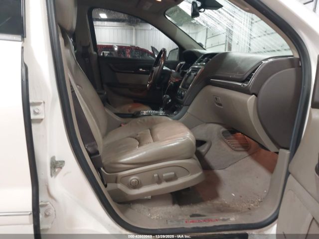 GMC Acadia Denali Image 13