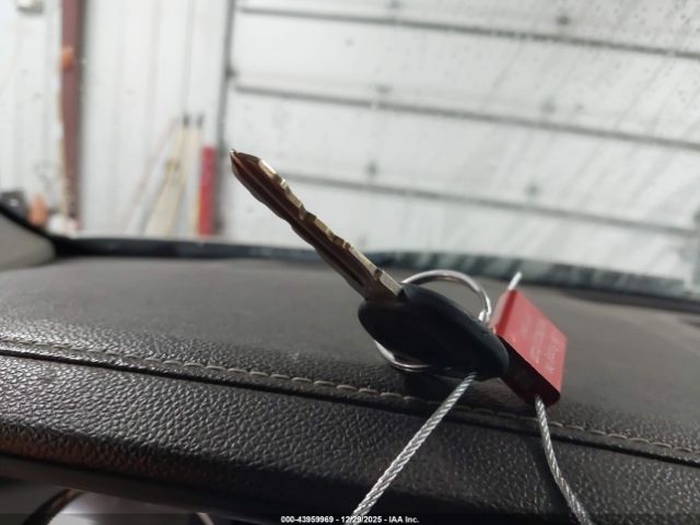 GMC Acadia Denali Image 12