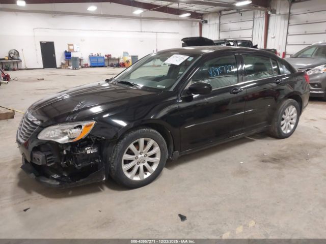 Chrysler 200 Touring Image 7