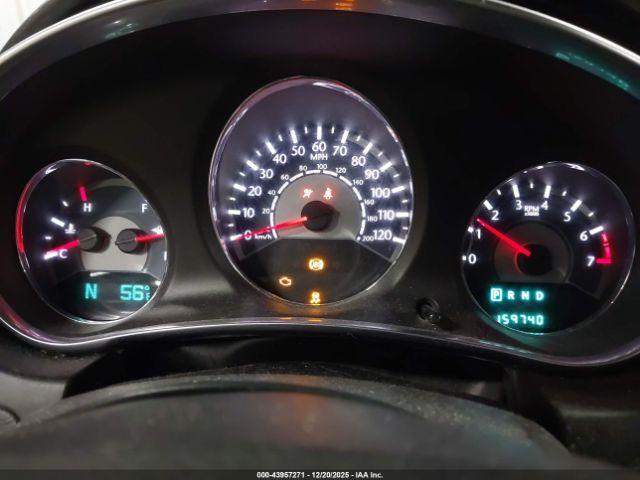 Chrysler 200 Touring Image 2