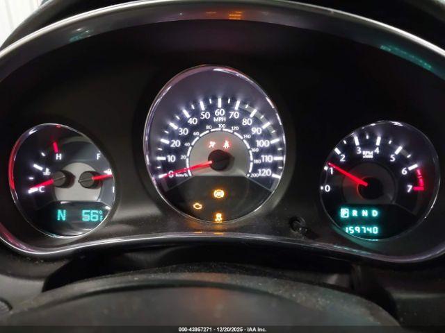 Chrysler 200 Touring Image 12