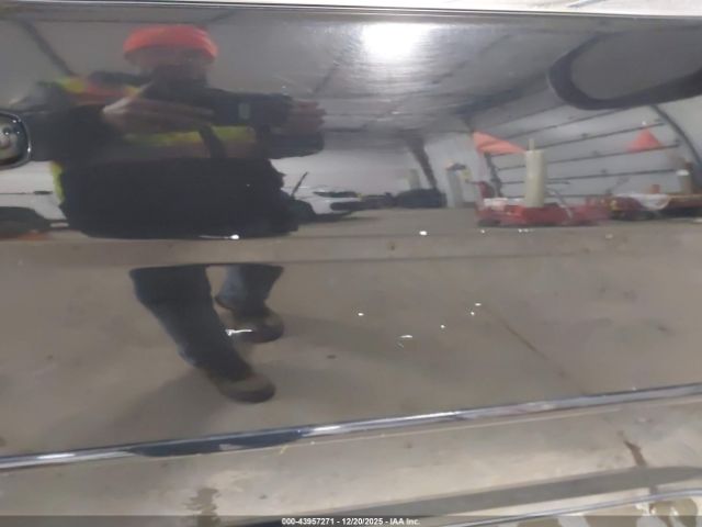 Chrysler 200 Touring Image 5