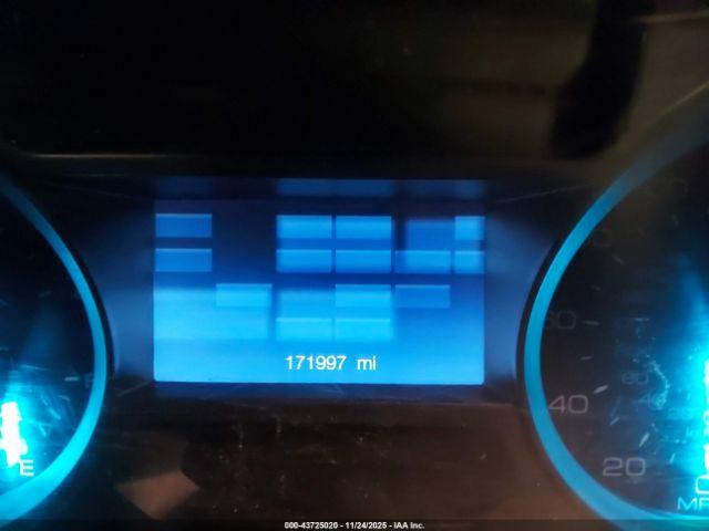 Ford Explorer Image 16