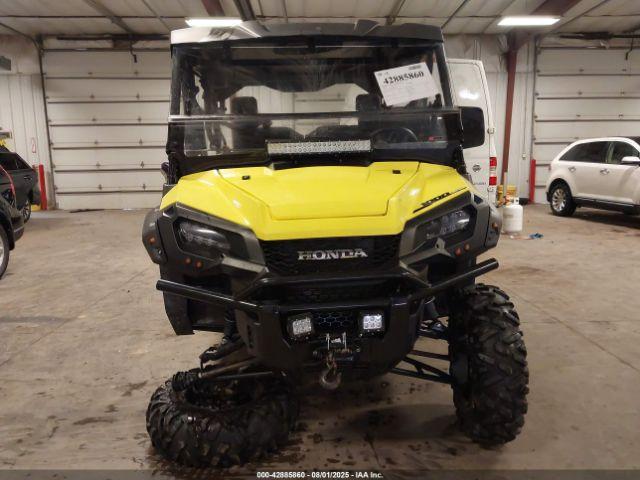 Honda Sxs1000 M5 Image 7