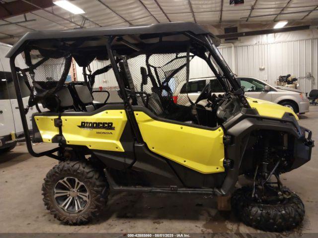 Honda Sxs1000 M5 Image 2